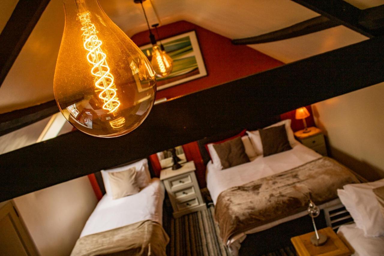 The Dolphin Hotel Чард Экстерьер фото